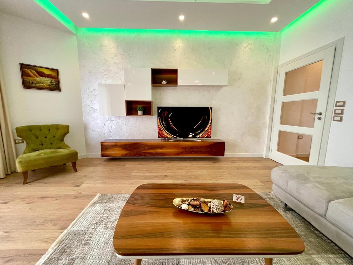 Queen'S Luxury Apartments Lake Tiran Dış mekan fotoğraf