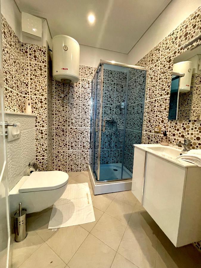 Queen'S Luxury Apartments Lake Tiran Dış mekan fotoğraf